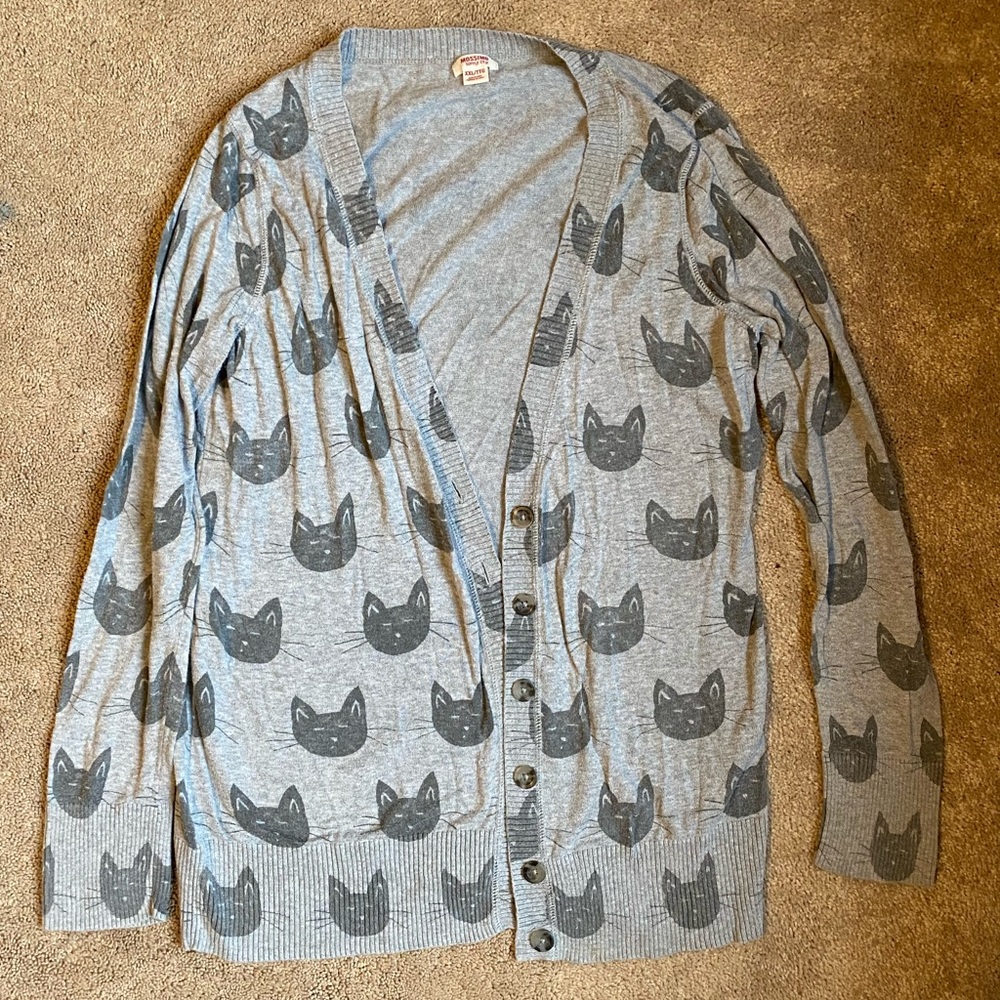 🌸 Cat Cardigan